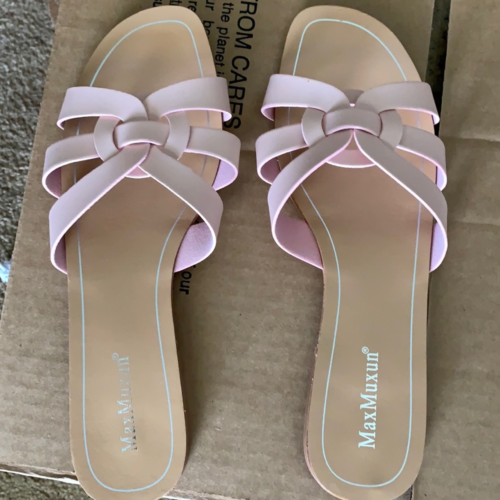 MaxMuxun pink women’s sandals flats New 9 1/2